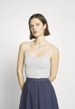 Anna Field 3Er Pack - Débardeur - White/Navy/Light Grey -Anna Field Boutique 0e2da5d033314ab69bd7b99f581c9dfb scaled