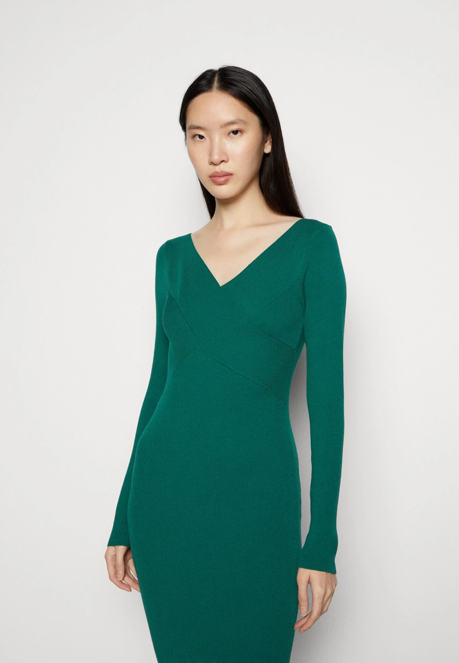 Anna Field V Ausschnitt Bodycon Midi Strickkleid - Robe Fourreau - Green 4 Anna Field V Ausschnitt Bodycon Midi Strickkleid - Robe Fourreau - Green â Image 4