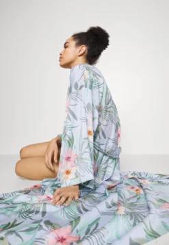 Anna Field Floral Robe - Peignoir - Blue -Anna Field Boutique 6d0f4ed8dd7d41149e200bef4940c5e6 scaled