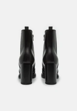 Leather - Bottines À Talons Hauts - Black 9 Leather - Bottines À Talons Hauts - Black -Anna Field Boutique 8285c3f6f7d94045bb79e27db56d5a46 scaled