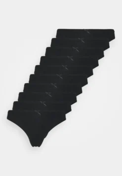 Anna Field 10 Pack - String - Black 8 Anna Field 10 Pack - String - Black -Anna Field Boutique 96ae7501f0f24390b5c6c97df1c645df scaled