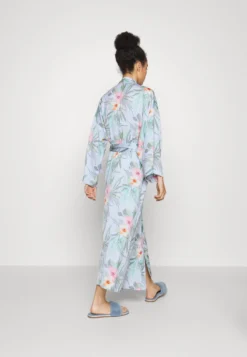 Anna Field Floral Robe - Peignoir - Blue -Anna Field Boutique a993fdd81fac4d6e8a2b4bc9e3d07a0d scaled