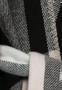 Anna Field Cape - Black/White -Anna Field Boutique acdcb6228802409186154190d6d39bbf scaled