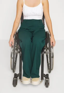 Anna Field Pantalon Classique - Dark Green 11 Anna Field Pantalon Classique - Dark Green -Anna Field Boutique bd0d146103154a54bb492420a56f8936 scaled