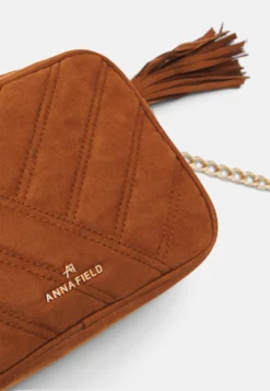 Anna Field Sac Bandoulière - Cognac -Anna Field Boutique bdea367b89c148b7935468018164116a scaled