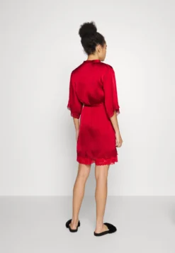 Anna Field Peignoir - Red 7 Anna Field Peignoir - Red -Anna Field Boutique f2d5beb726fd435aadc86e355494bee7 scaled